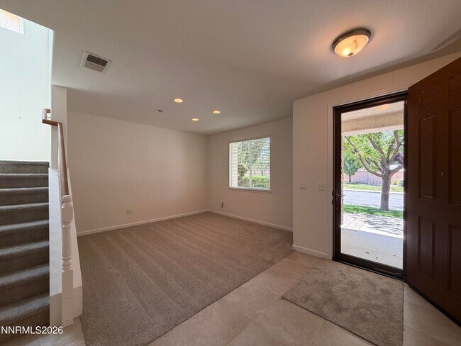Building Photo - 10890 Oakhaven Dr