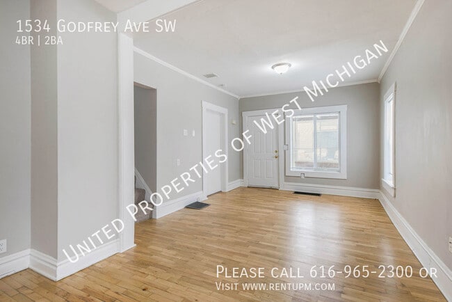 Building Photo - 4 Bed, 2 Bath Home | Spacious Kitchen | Ce...