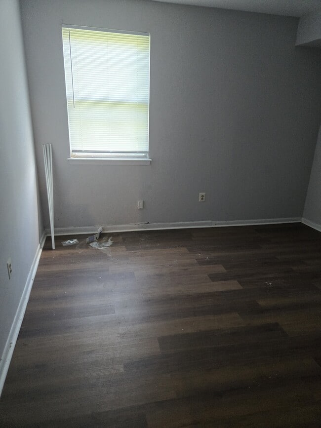 Building Photo - 4221 W Girard Ave