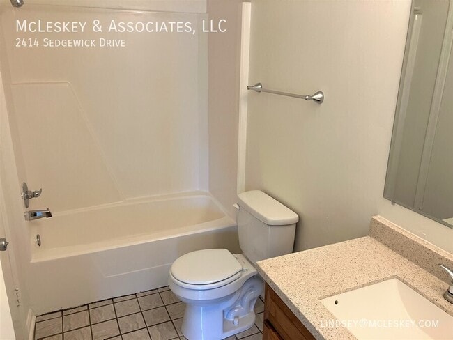 Building Photo - 2414 Sedgewick Dr