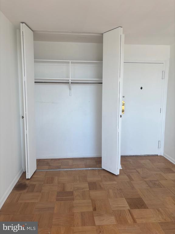 Building Photo - 3450 Toledo Terrace