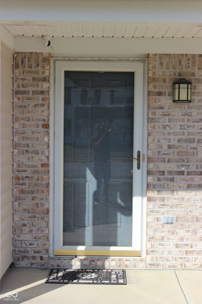 Building Photo - 5064 Gunston Ln