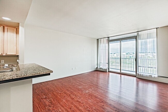 Building Photo - 105 Christina Landing Dr