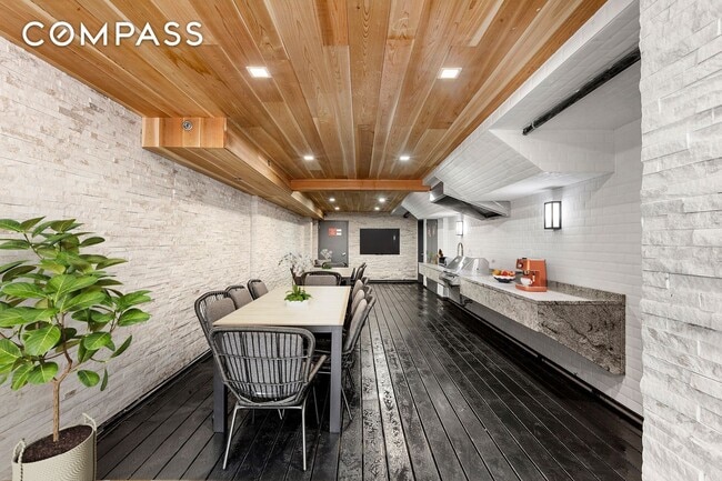 Building Photo - 101 E 2nd St