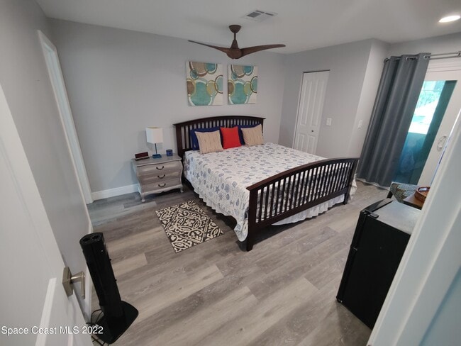 Building Photo - 100 Coral Way E