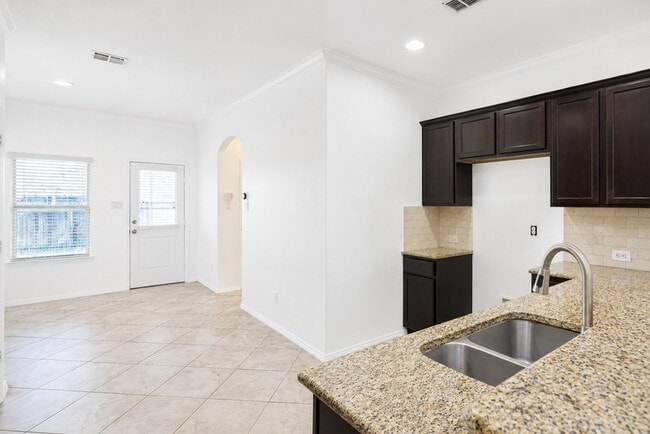 Building Photo - 9113 Holliday Ln