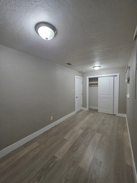 Bedroom - 5050 Enrico Blvd