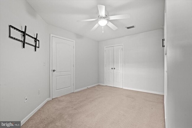 Building Photo - 5600 Willoughby Newton Dr