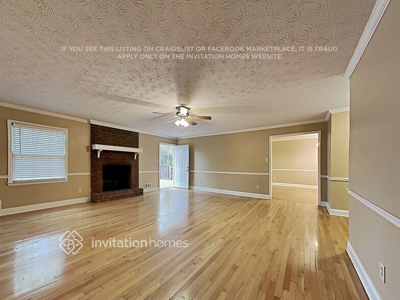 Building Photo - 388 Summerville Dr NW