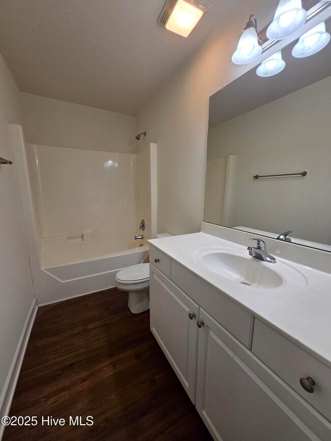 Building Photo - 208 Durango Pl