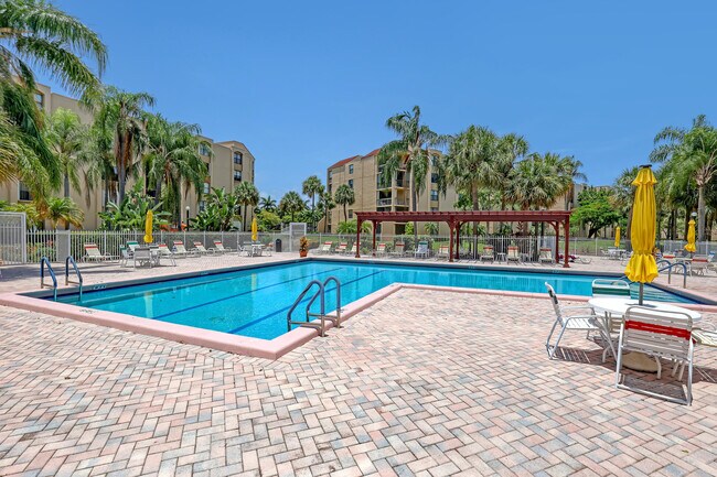 Building Photo - 2455 Lindell Blvd