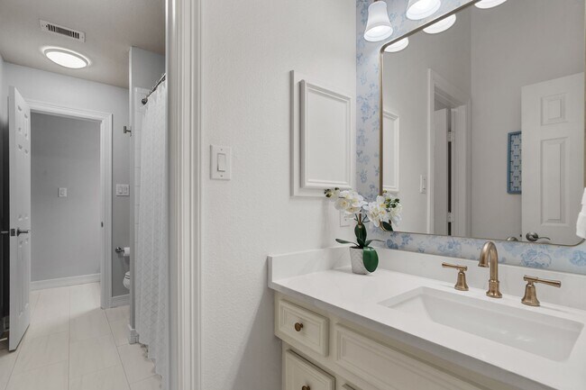 Building Photo - 2822 Taylorcrest
