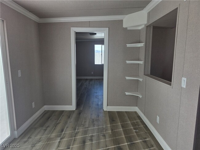 Building Photo - 1611 E Gamebird Rd