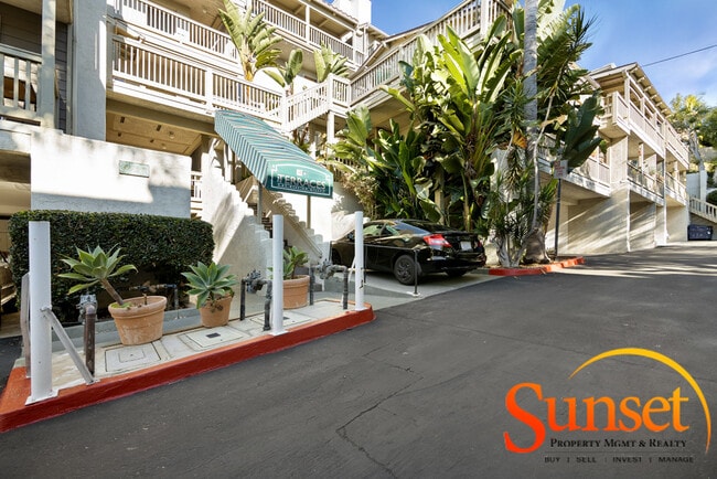 Building Photo - 3975 Hortensia St