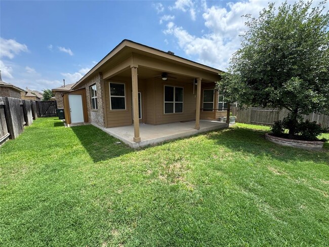 Building Photo - 104 Lake Whitney Ct