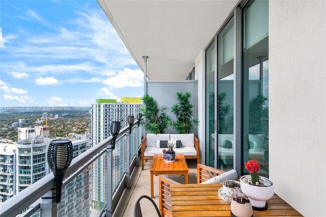 Building Photo - 92 SW 3rd St