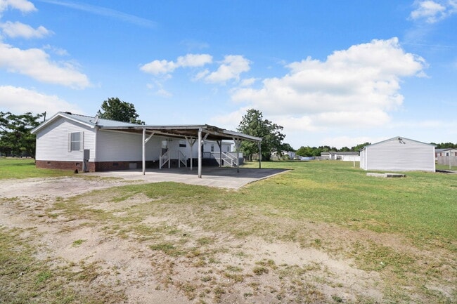 Building Photo - *SPACIOUS HOME IN PIKEVILLE SCHOOL DISTRICT*