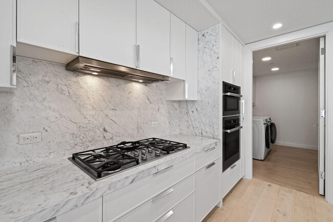 Building Photo - 3550 S Ocean Blvd