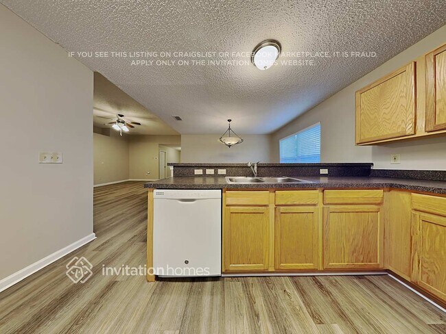 Building Photo - 11122 Stanley Steamer Ln