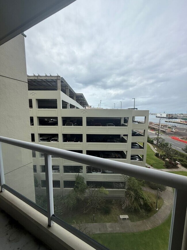 Building Photo - AC in Every Room. TWO Parking Stalls.