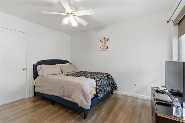 Building Photo - 10566 High Hollows Dr