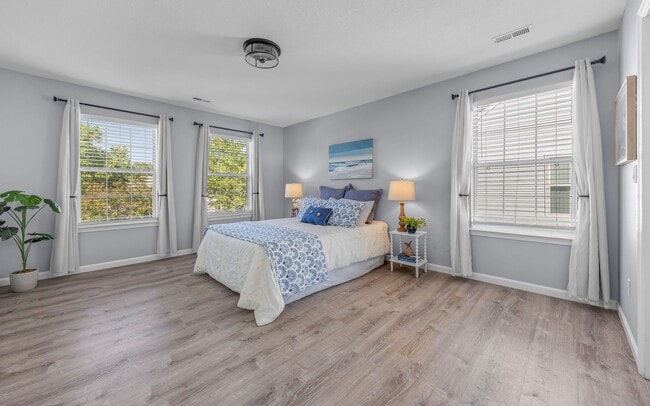 Building Photo - Gorgeous First-Time Rental in Popular Courthouse Estates! A Pet-Friendly Home, Fenced Yard, All A...