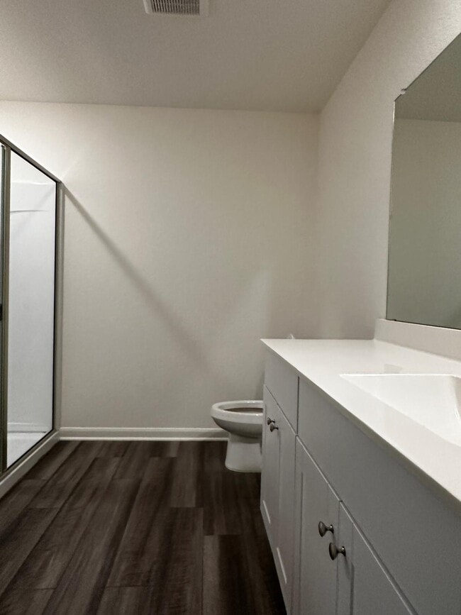 Building Photo - 14402 Woodland Holw