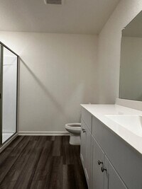 Building Photo - 14402 Woodland Holw