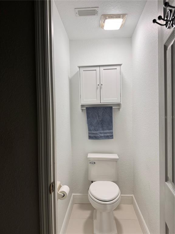 Building Photo - 2823 Maguire Dr