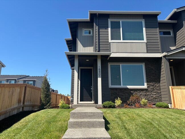 Primary Photo - 18401 NE 43rd Pl