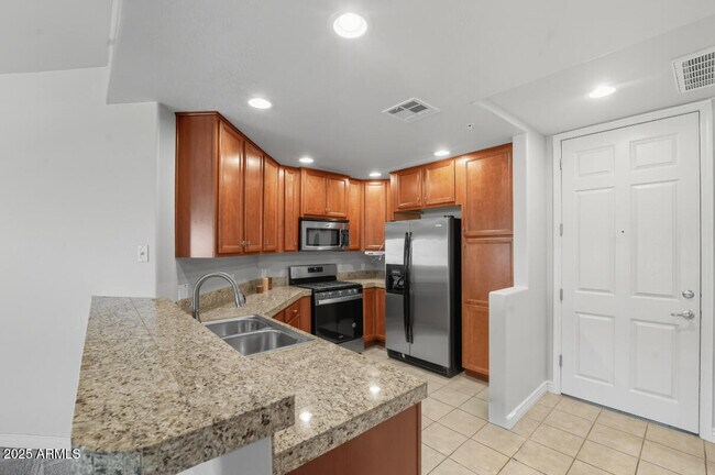 Building Photo - 5450 E Deer Valley Dr