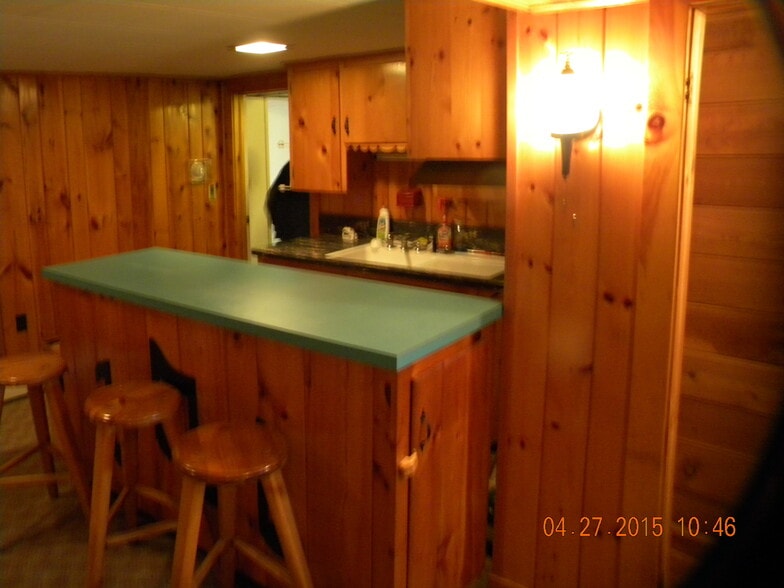 Building Photo - 146 Lake George Ave