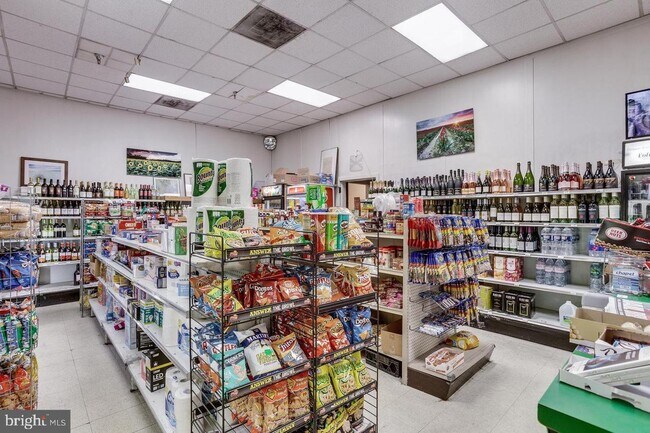 Building Photo - 4515 Willard Ave