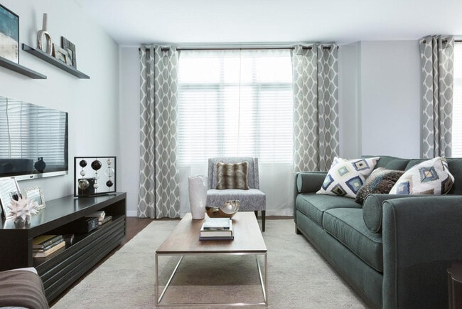 Primary Photo - 19800 Vallco Pkwy