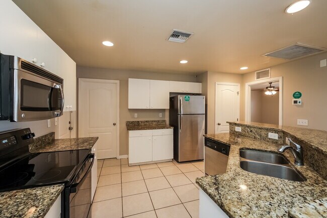 Building Photo - 3100 22nd St SW