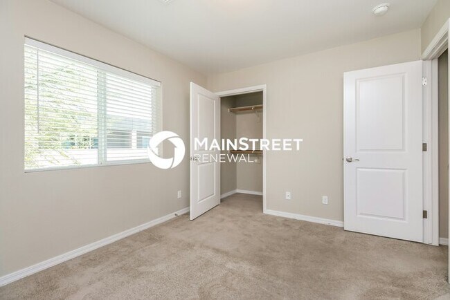 Building Photo - 3 Bedroom Pet-Friendly Home in Phoenix, AZ...