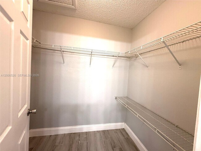 Building Photo - 802 Constitution Dr