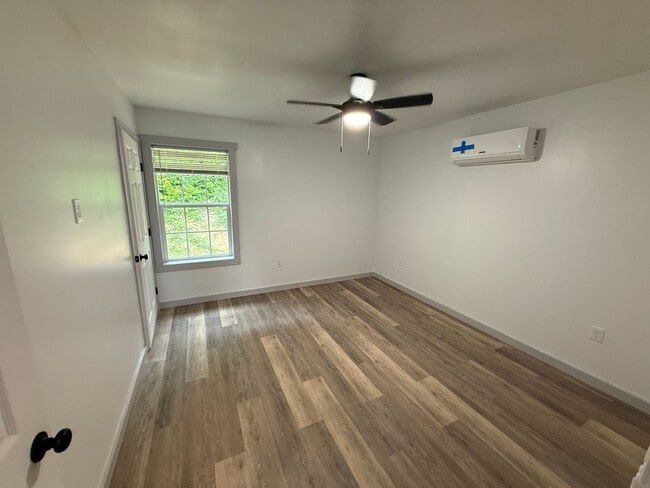 Building Photo - Newly Built 2 Bedroom 2.5 Bath