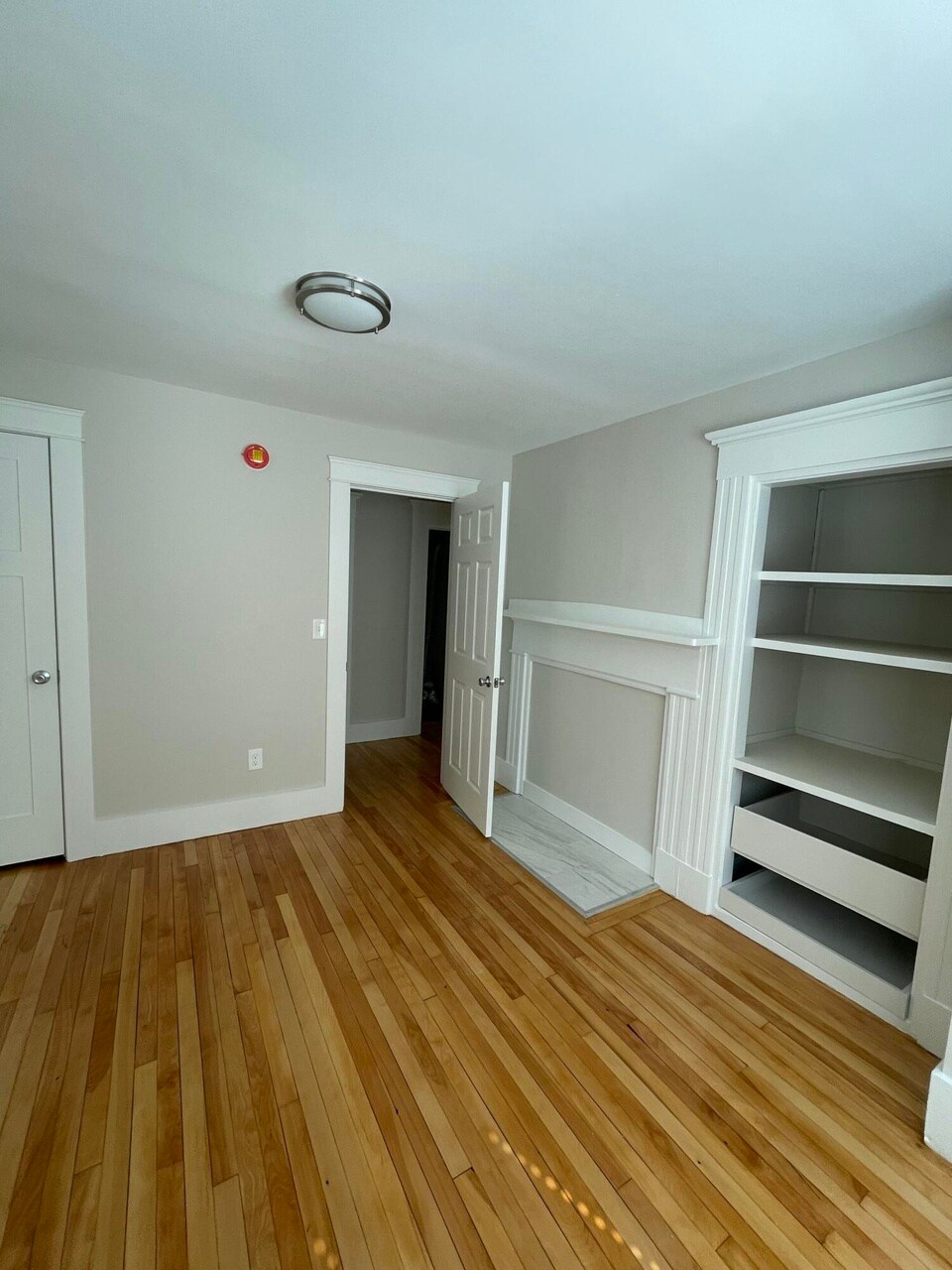 Building Photo - 56 Chapel St