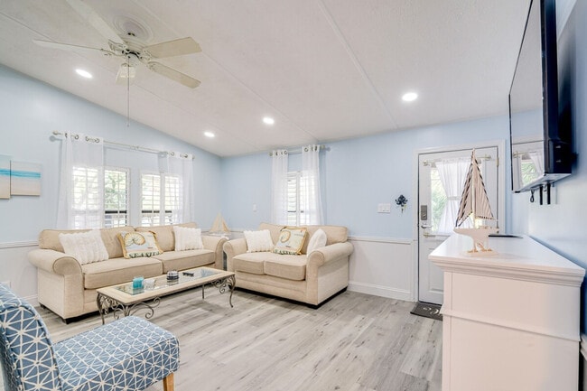 Building Photo - 1224 Dustin Dr