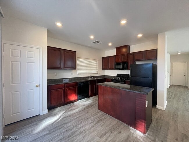 Building Photo - 10281 Burning Bush St