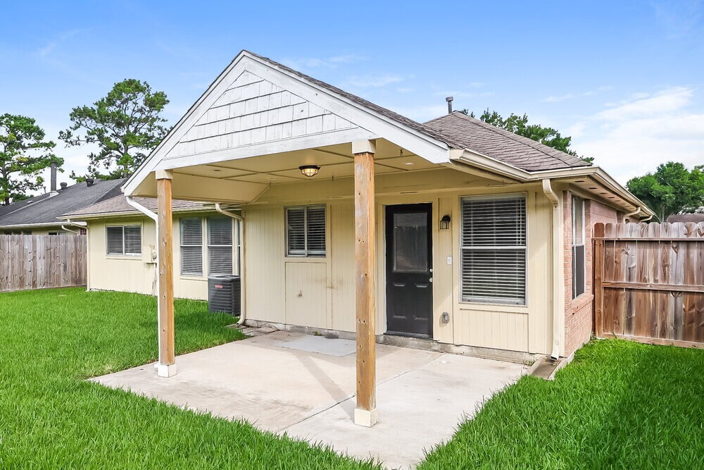 Building Photo - 4919 Bayboro Park Dr
