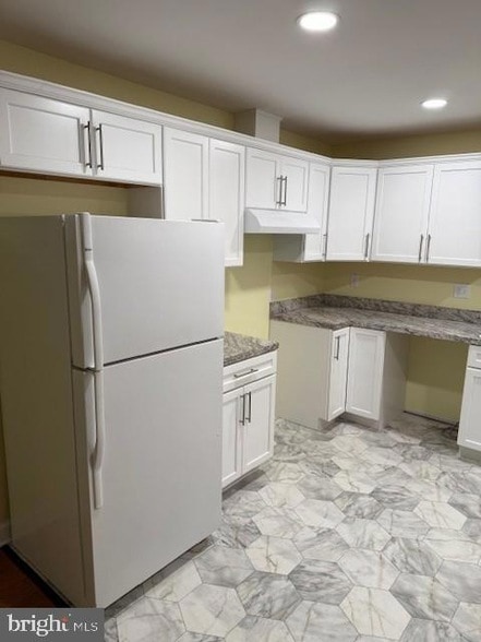 Building Photo - 35 W Main St