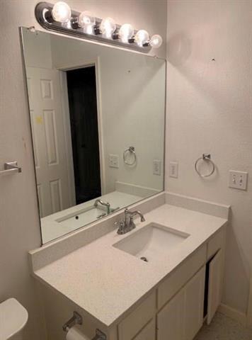 Building Photo - 10808 Pineview Ln