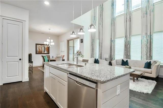 Building Photo - 1402 French Violet Wy