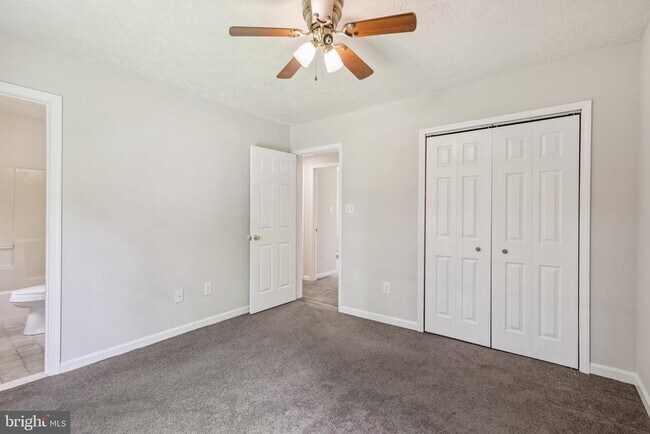 Building Photo - 20 Cherry Laurel Dr