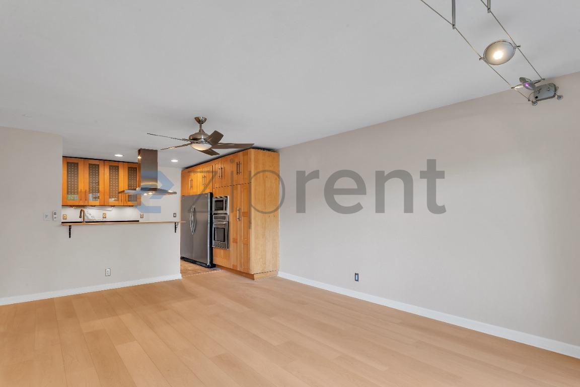 Building Photo - 955 Shorepoint Ct