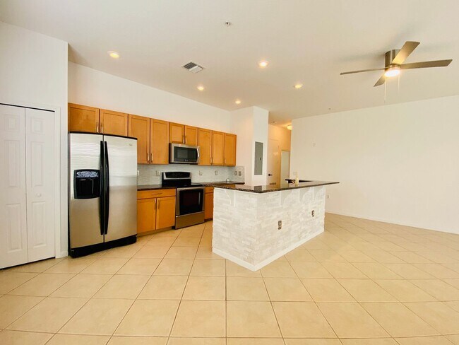 Building Photo - Baldwin Park Beauty! 3 Bed, 2 Bath 3rd Flo...