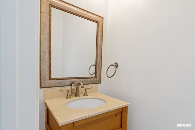 Building Photo - Charming 3BR House in Roswell