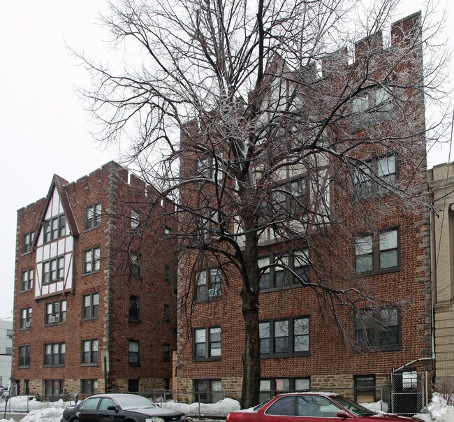 Primary Photo - 29-31 S 2nd Ave